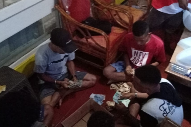 Dana dari hasil gelar karton