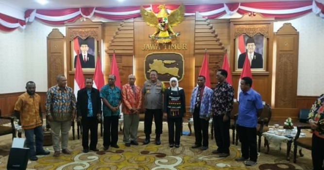 Gubernur Jatim Kembali Diminta Menjadi Mama Papua