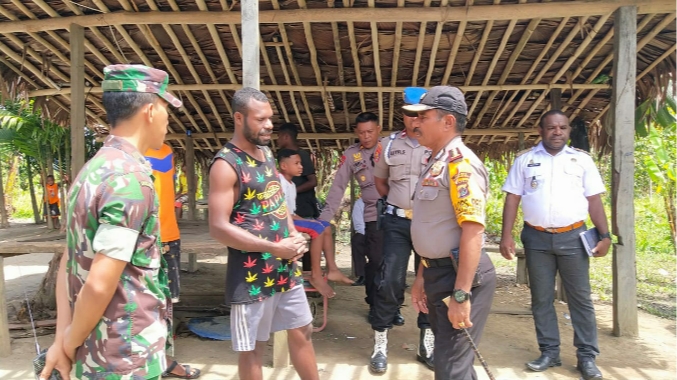 Polisi Geledah Rumah Bermotif Bendera Bintang Kejora di Mamberamo Raya