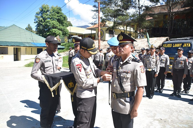 Kapolres Pimpin Upacara Sertijab Kabag Sumda dan Kapolsek Pirime Polres Lanny Jaya