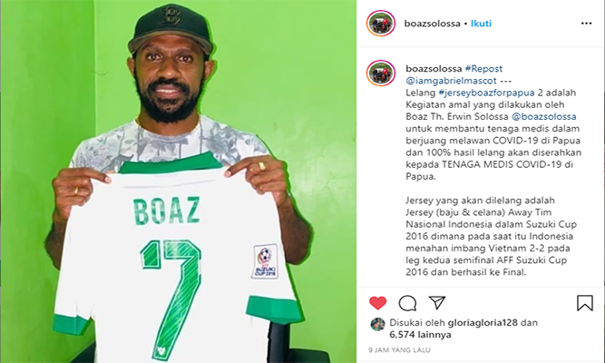 Demi Kemanusiaan, Boaz Solossa Lelang Jersey Kedua
