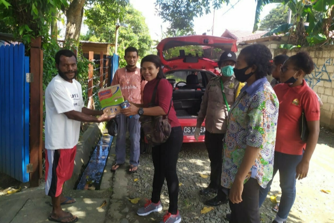 Peduli Dampak Covid-19, Zed-Stp Polda Papua Gelar Bhakti Sosial