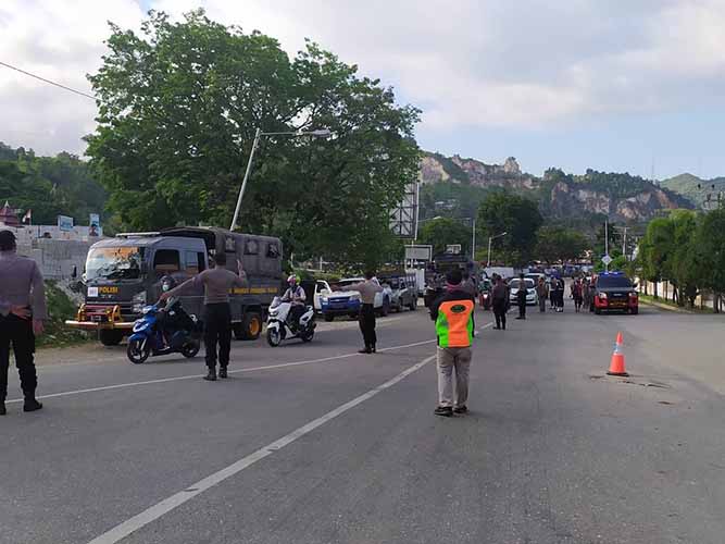 Pembatasan Aktivitas Masyarakat, 16 Titik di Blokade Aparat Gabungan
