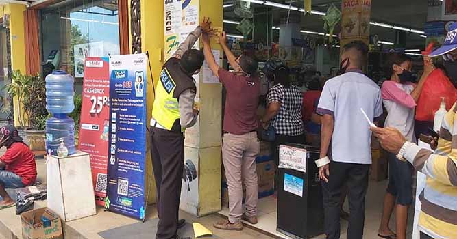 Bhabinkamtibmas Polsek Jayapura Selatan Himbau Warga Terkait Pembatasan Sosial