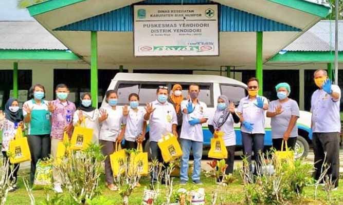 Anggota DPRD Biak Fraksi PKS Beri APD, Sembako dan Masker Gratis
