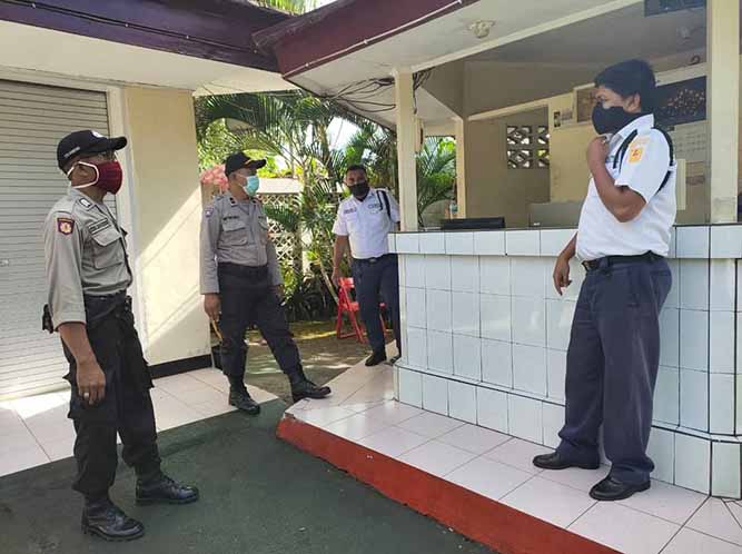 Sambangi Pos Security, Polisi Himbau Kamtibmas dan Cegah Covid-19