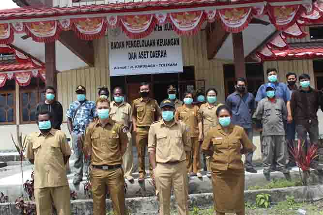 Jaga Zona Hijau Covid-19, BPKAD Tolikara Wajibkan Staf Patuhi Protokol Kesehatan