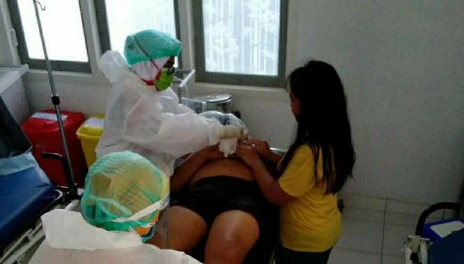 Seorang Pria Tiba-tiba Jatuh Saat Rekreasi, Dinyatakan Meninggal