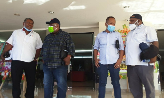 Hans Bisay Resmi Jabat Ketua PWI Papua