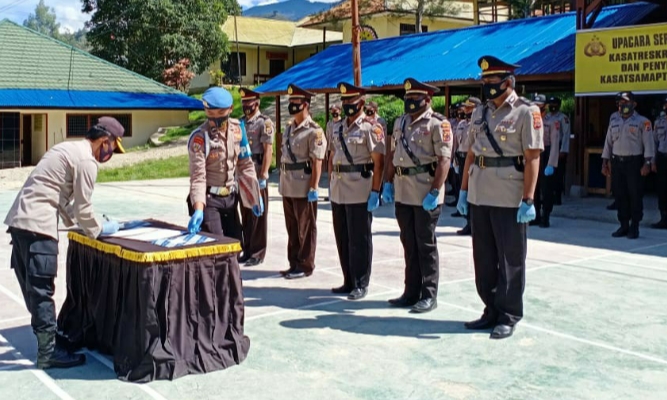 Sertijab Tiga Pejabat Polres Lanny Jaya Utamakan Protokol Kesehatan
