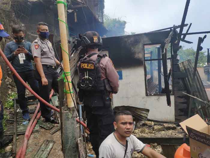 Kebakaran di Dok V Satu Warga Meninggal Dunia