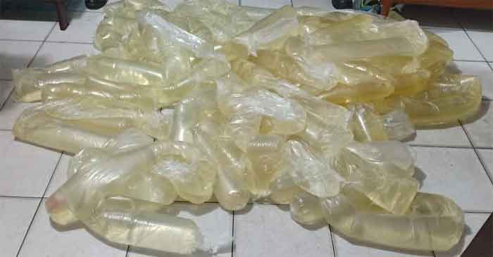 Perketat Pemeriksaan di Pelabuhan Jelang Natal, Polisi Amankan Ratusan Liter Sopi