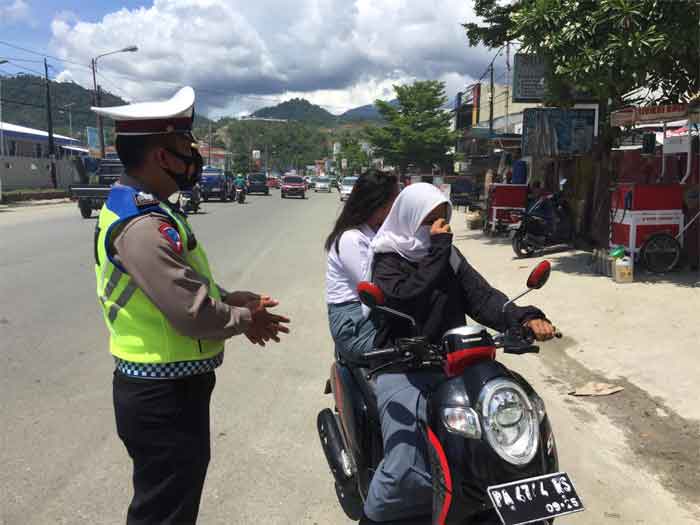 Satuan Lalulintas Polresta Himbau Masyarakat Untuk Disiplin dan Taat  Aturan