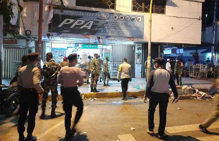 Patroli Skala Besar, Aparat Gabungan Imbau Warga Disiplin Protkes