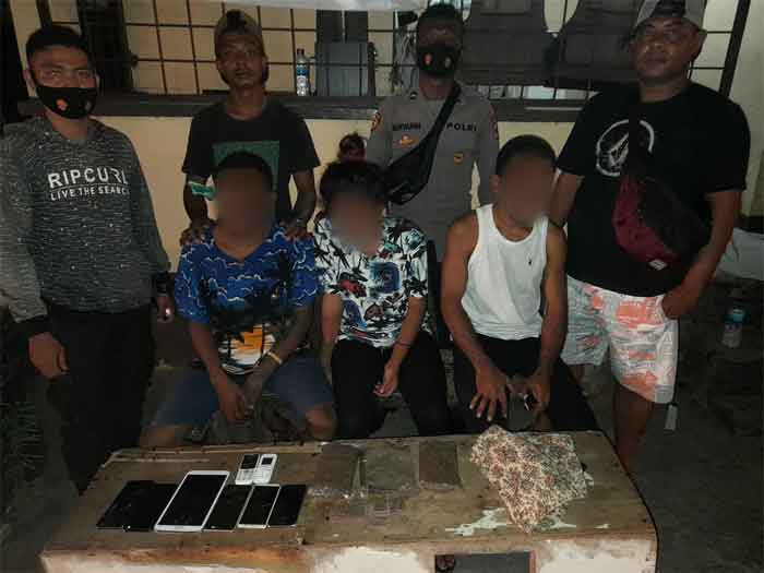 Dicurigai Bawa Ganja, 1 Wanita Bersama 2 Pria Ditangkap di Pasar Youtefa