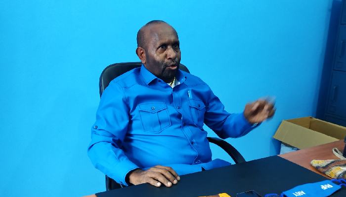 Tersinggung Pernyataan Legislator DPR-RI KW, Bupati Mamteng Angkat Bicara
