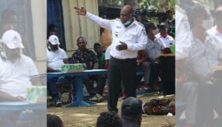 Bupati Tolikara Temui Pemilik Ulayat Suku Bogum Kogoya Bebaskan Lokasi Pembangunan Stadion Sepakbola dan Lokasi  PLN