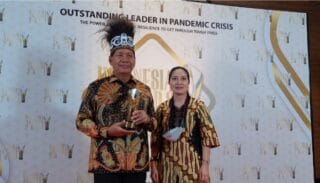Kabupaten Kepulauan Yapen Raih Indonesia Awards 2021, Outstanding Social Figur