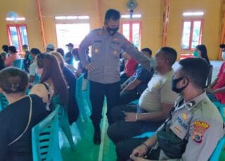 Polres Waropen Kerahkan Segala Upaya dan Marathon Dukung Percepatan Vaksinasi C-19