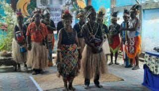 Jaga Warisan Leluhur, 2 Ketua  Keret dan 5 Kepala Marga di Yapen Dikukuhkan