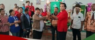 Obor Sidang Sinode Ke-18 Tiba di Klasis Yapen Selatan