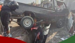 Mobil Pickup Seruduk Motor di Jalan Mariadei Serui, 1 Meninggal Dunia, 2 Kritis