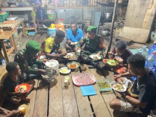 Tangan Dingin Koramil 1709-01 Yapsel Dirasakan Hingga ke Dapur Rumah Warga