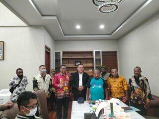 2 Jam Diperiksa KPK, Gubernur Lukas Enembe Koperatif