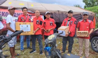 Kerukunan dan Pemuda Batak Salurkan Bantuan kepada Korban Kebakaran