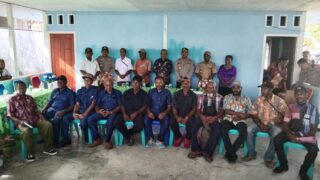 PJ Bupati Gelar Pertemuan Dengan Sejumlah Kepala Kampung di Angkaisera