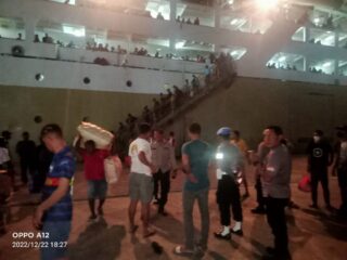 Memasuki Nataru, Arus Mudik Pelabuhan Serui Alami Peningkatan