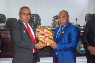 PJ Bupati Yapen: Penetapan APBD 2023 Memacu Komponen Pembangunan Lebih Inovatif