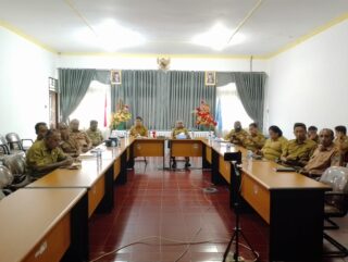 PJ Bupati Yapen Rapat Internal Bersama OPD Persiapan Sail Teluk Cenderawasih