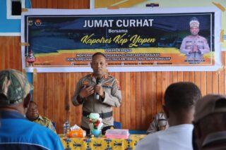 Jumat Curhat; Kapolres Yapen Ke Kampung Saranwandori II Dengarkan Keluhan Warga