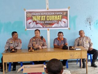 Jumat Curhat; Kabag Ops Res Yapen Berikan Kesempatan Warga Sampaikan Keluhan