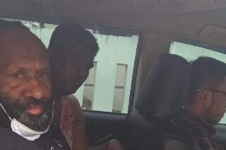 Buronan KPK, Mantan Bupati RHP Telah Diterbangkan ke Jakarta