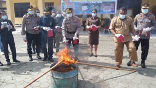 Polres Kepulauan Yapen Musnahkan BB Ganja Hasil Tangkapan di Tahun 2023