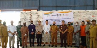 Pj Bupati Mambay Minta TNI-Polri di Yapen Turut Awasi Penyaluran Bantuan Pangan 2023