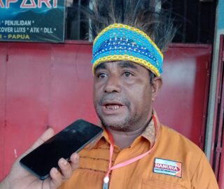 Injury Time, DPC Hanura Serahkan Berkas di KPUD Yapen, Fredolin Warkawani Bidik Partai Pemenang Pileg 2024
