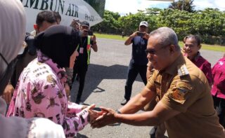 PJ Bupati Mambay Berharap Bantuan Kemensos di Yapen Berikan Dampak Ekonomi Bagi Keluarga