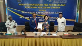 Optimalkan Penerimaan Pengeluaran Keuangan Daerah, Bank Papua dan Pemkab Raja Ampat Tandatangani PKS