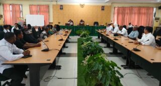 Hampir 400 Miliar, Plh Gubernur Papua Tak Bisa Pastikan Jalan Hamadi-Holtekamp Kapan Dibayar