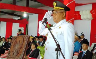 Bupati Cyfrianus Mambay Bertindak Sebagai Irup Pada Upacara HUT RI Ke-78 di Yapen