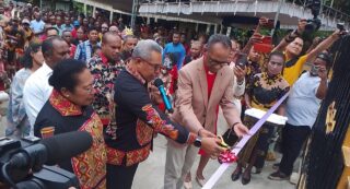 Akhirnya Pj Bupati Yapen Resmikan Rumah Pastori GKI Pniel Turu Setelah 10 Tahun Pembangunan