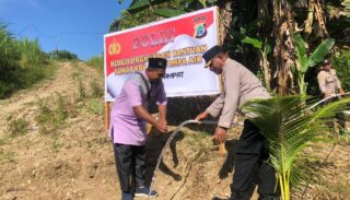 Tindaklanjuti Program Kapolri, Polres Raja Ampat Salurkan Bantuan Sumur Bor di Pondok Pesantren