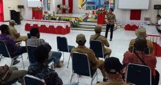 BPJS Kesehatan Bersama DPMK Yapen  Sosialisasi Kepada Perangkat Desa Penginputan JKN