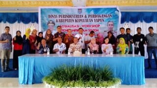 PJ Bupati Yapen Welliam Manderi  Sambut Baik Sistem Jaminan Produk Halal