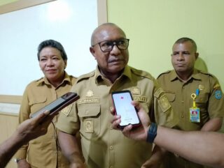 Jaga Ketersedian Stok Bapok dan BBM Jelang Nataru, PJ Bupati Yapen Gelar Rapat Bersama