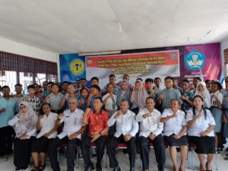 PJ Gubernur Papua Menutup Kegiatan Internalisasi Nilai-nilai Wawasan Kebangsaan dan Bela Negara di Yapen