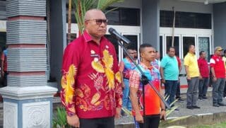 Apel Jumat Pagi, PJ Bupati Yapen Konfirmasi Pembayaran TPB dan Hal Penting Lainnya